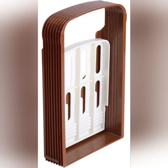 Bread Slicer Collapsible for Neat Storage - Picture 4 of 5